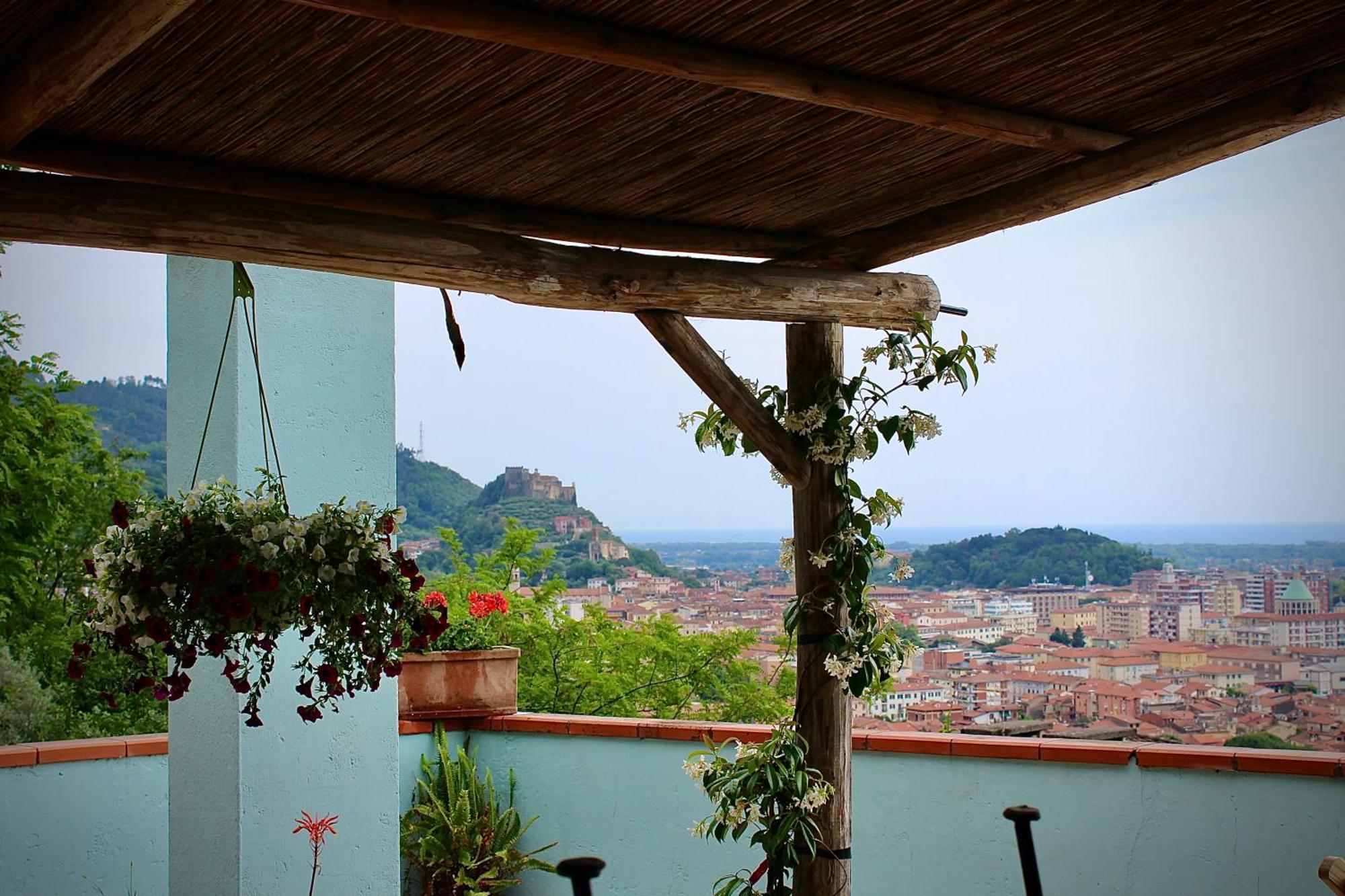 Apartamento La Terrazza Massa  Exterior foto